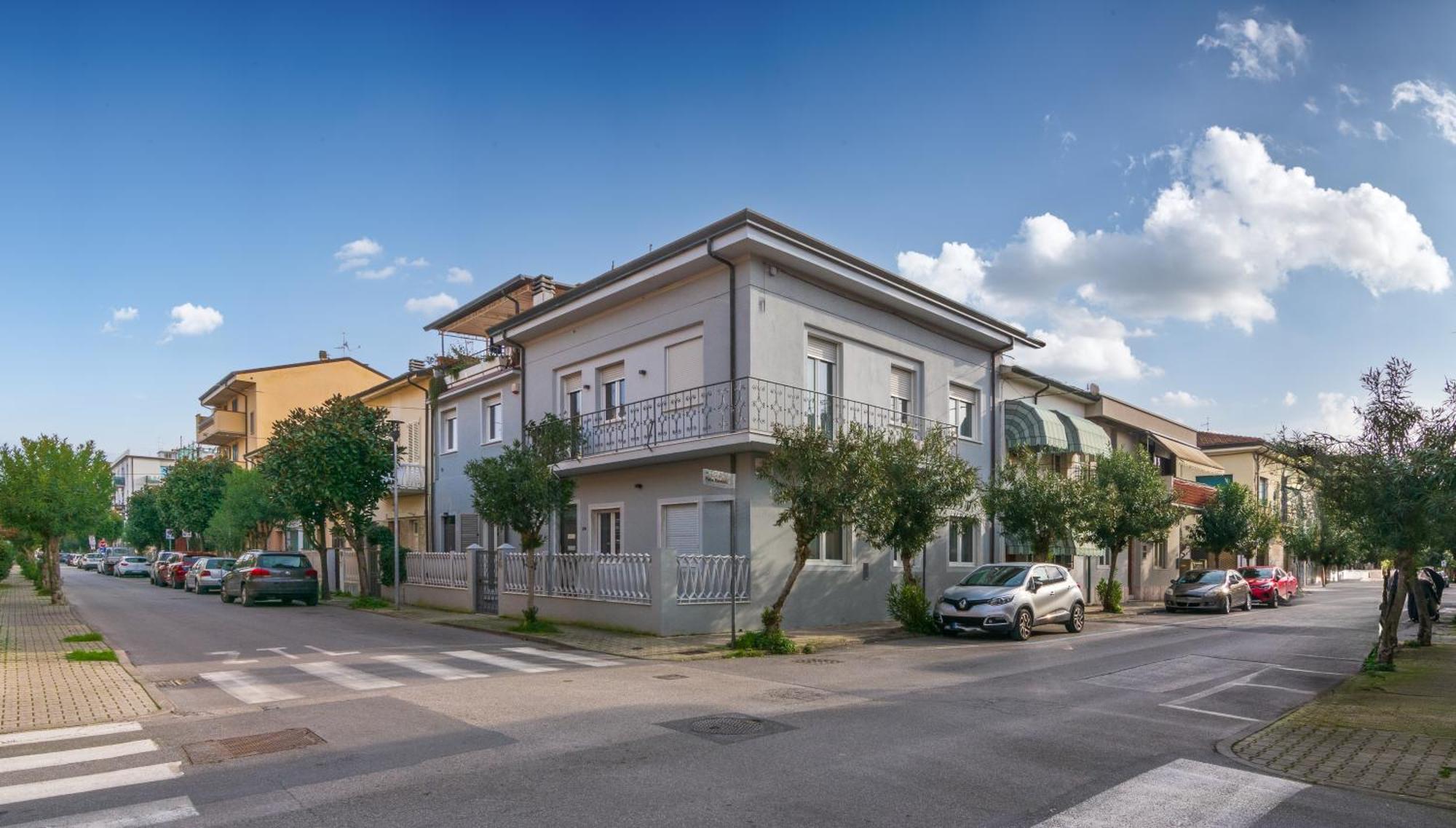 Casa vacanze da Antonio Viareggio Esterno foto